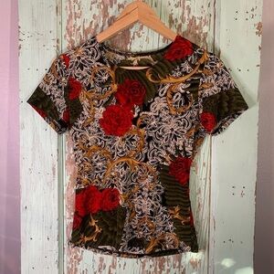 Women’s floral rose print top